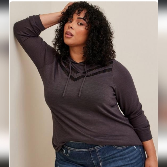 Torrid Plus Size Super Soft Plush Lace Inset Hoodie Top - Size 0 - Picture 2 of 9